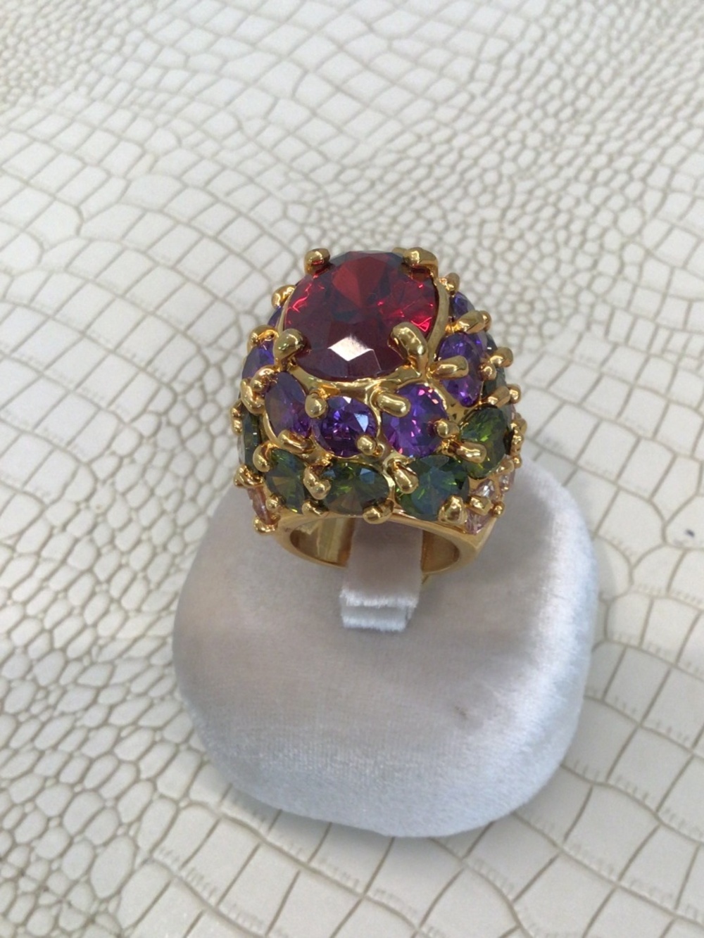 Multicolor Crystal Stmt Ring..WOW size 7